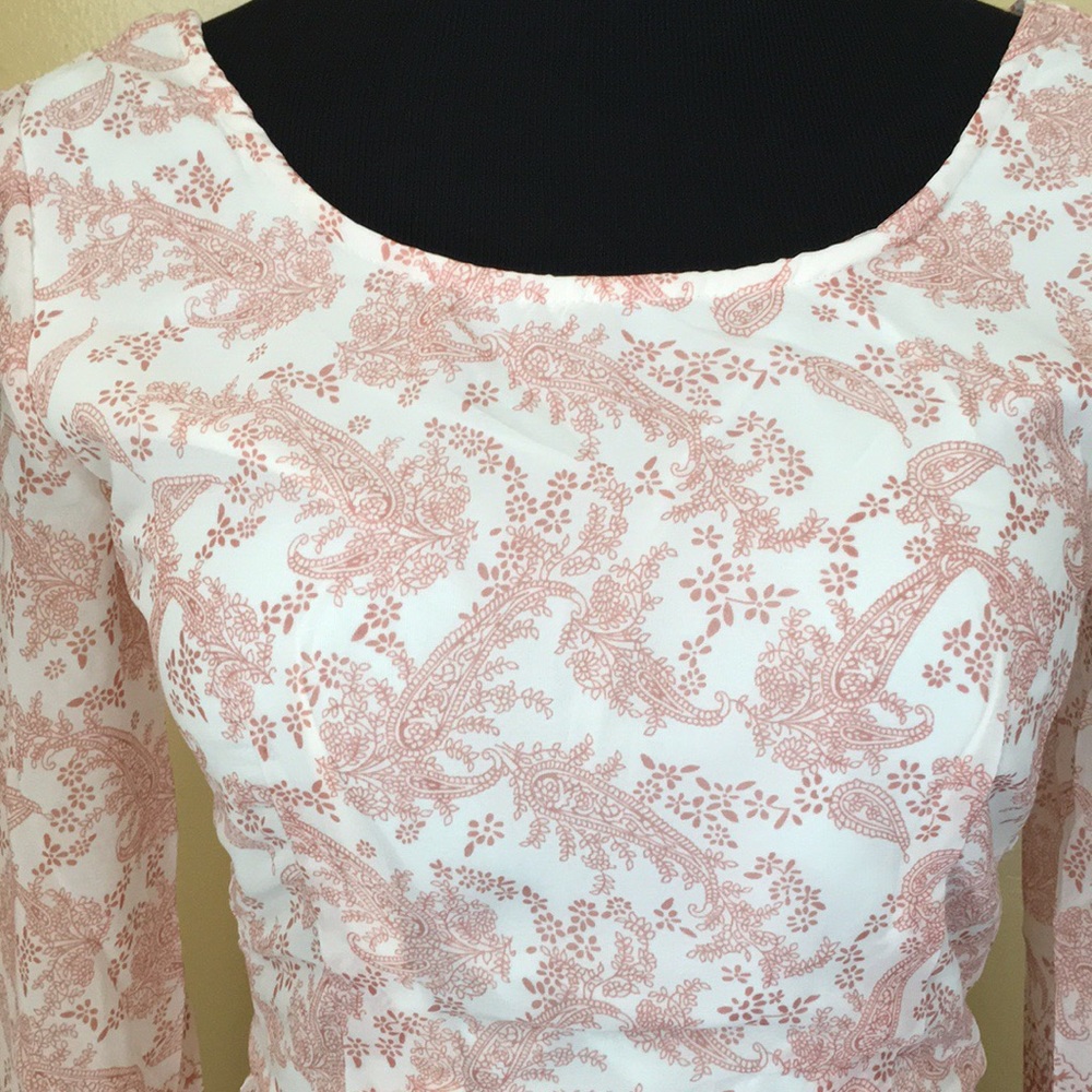 Silky ornate fully lined romper with side pockets. - Picture 4 of 5